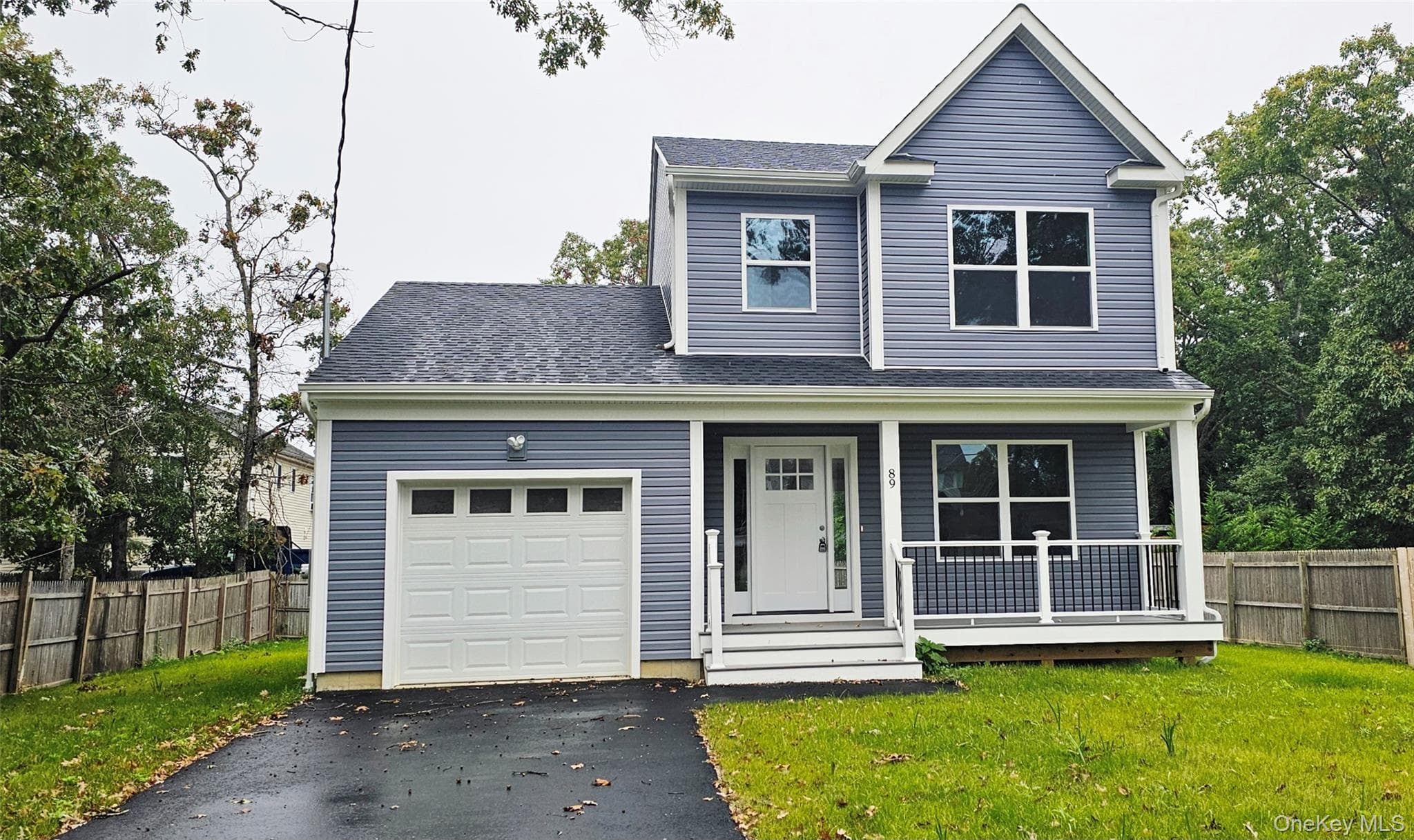 New Construction Wood Avenue, Mastic