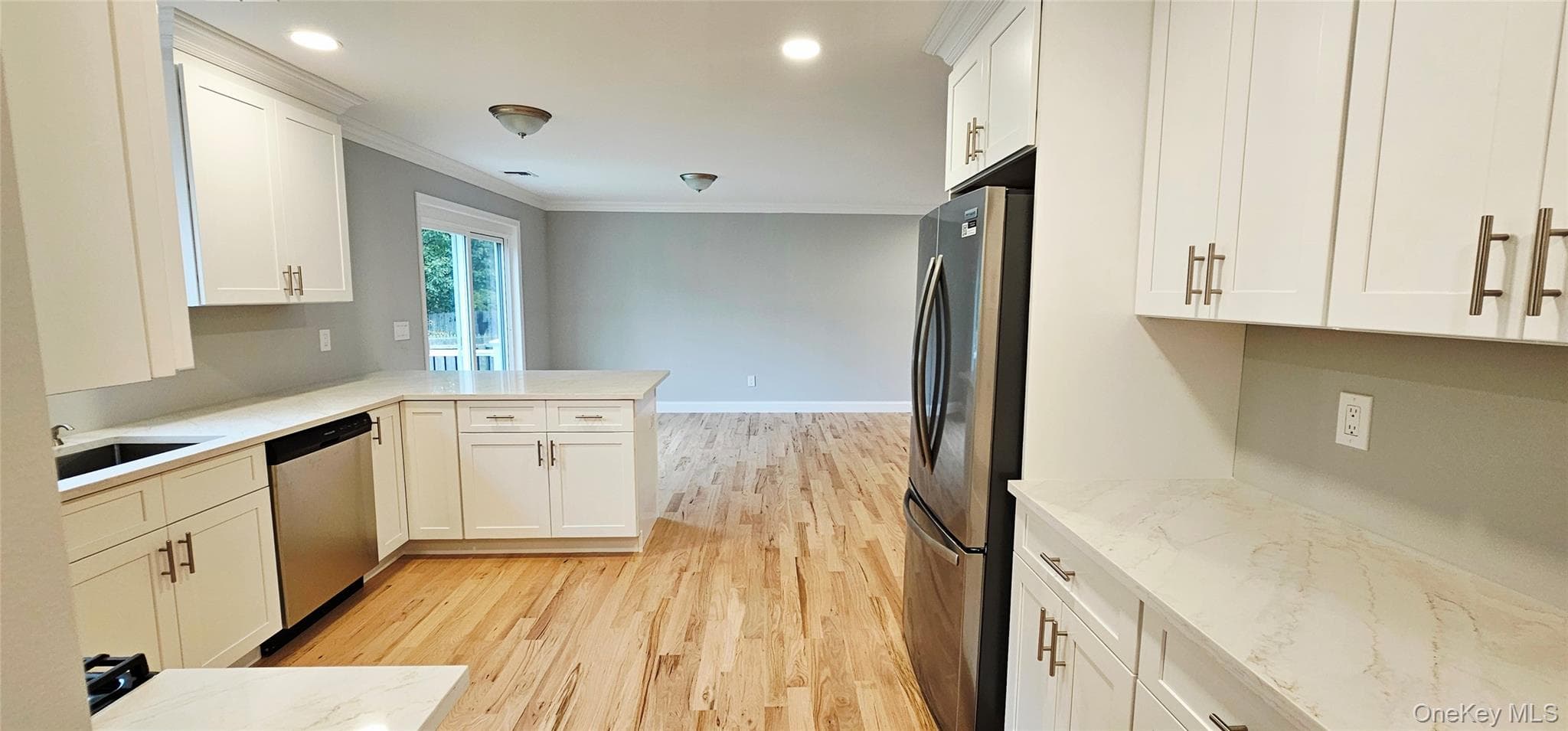 New Construction Wood Avenue thumbnail 5