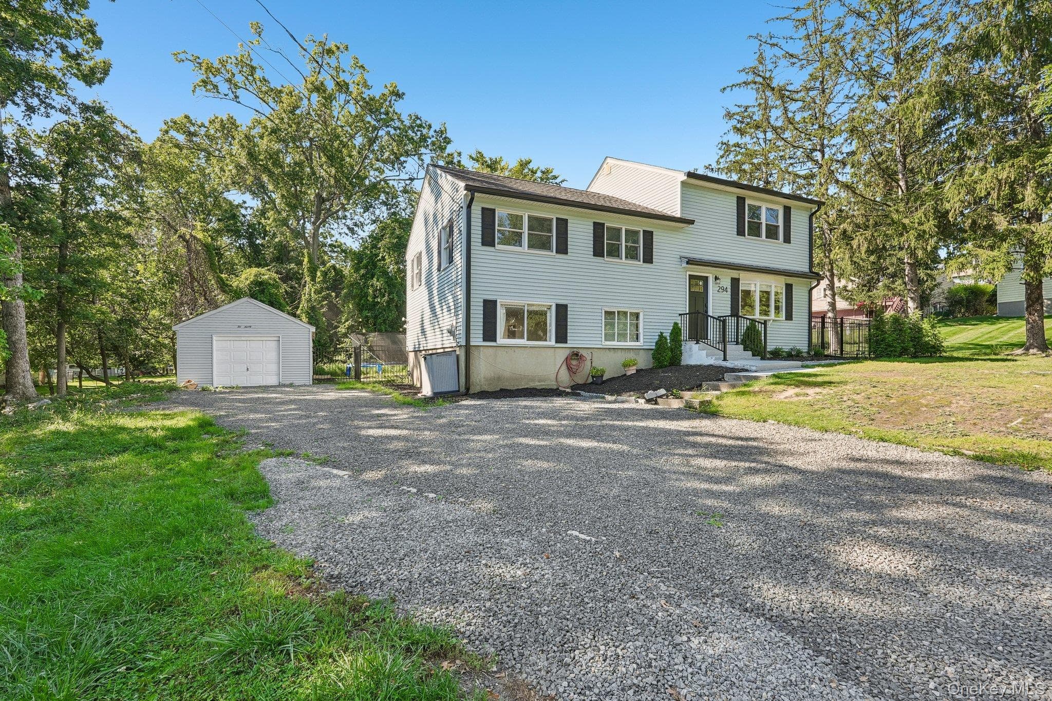 294 Orangeburg Road thumbnail 2