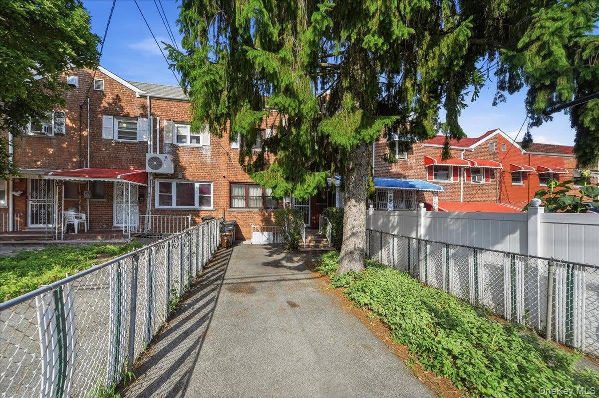 3310 Gunther Avenue thumbnail 3