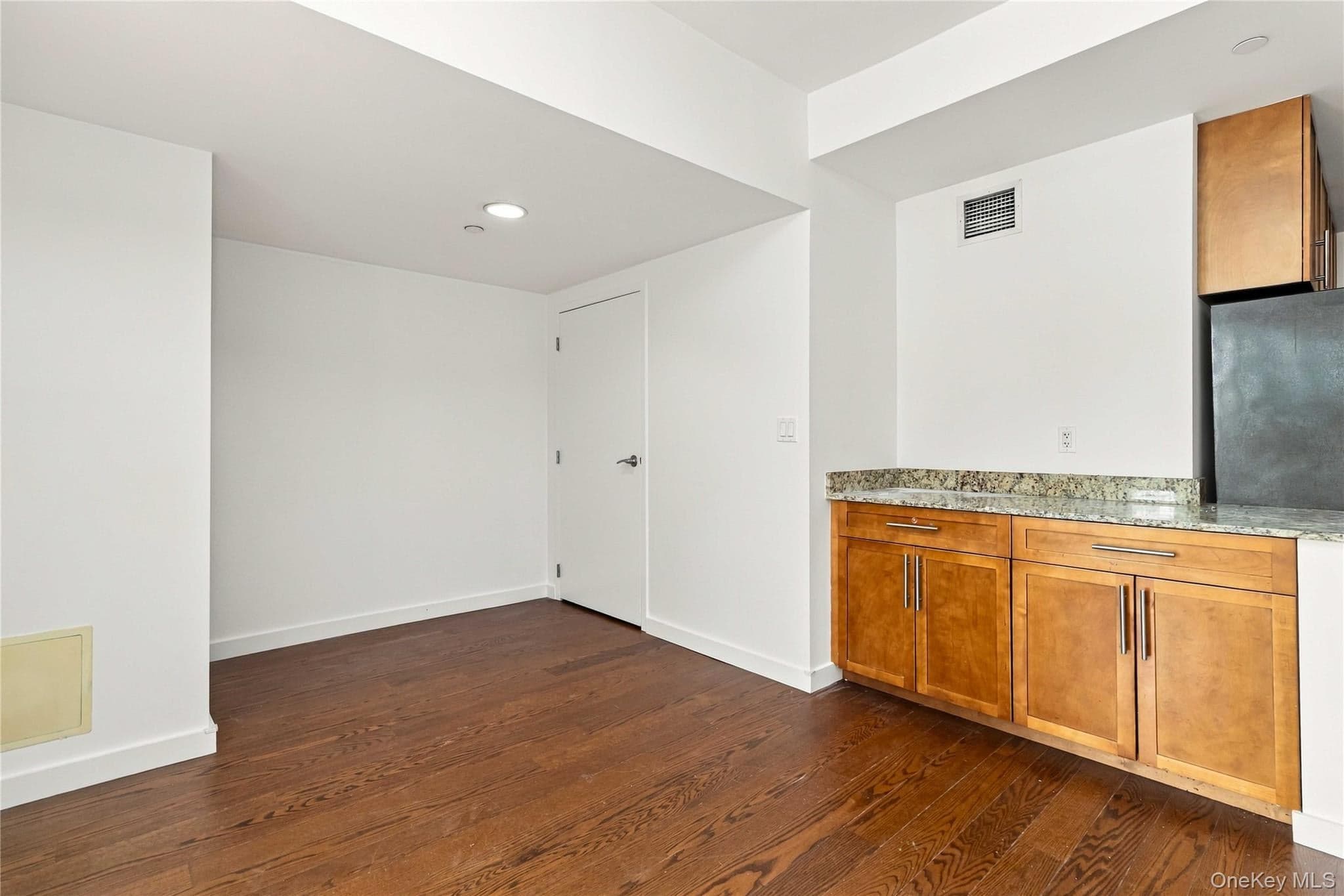 40-26 College Point Boulevard Unit: 8N thumbnail 6