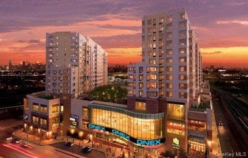 40-26 College Point Boulevard Unit: 8N, Flushing