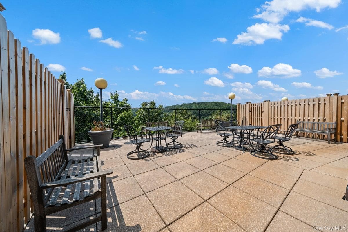 2400 Johnson Avenue Unit: 2F thumbnail 21