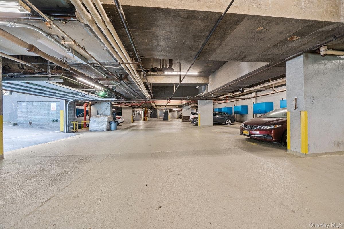 2400 Johnson Avenue Unit: 2F thumbnail 24