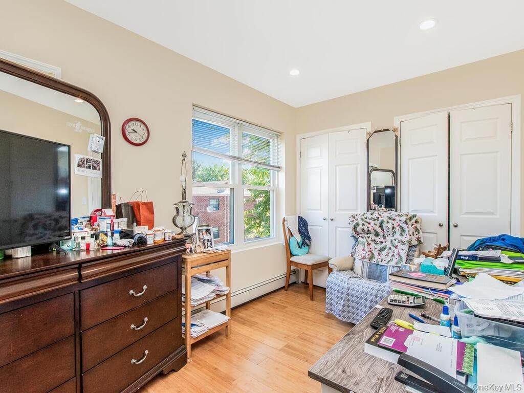 1283 E 223rd Street thumbnail 9