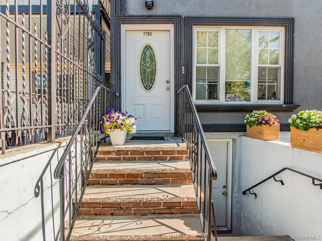 1283 E 223rd Street thumbnail 23