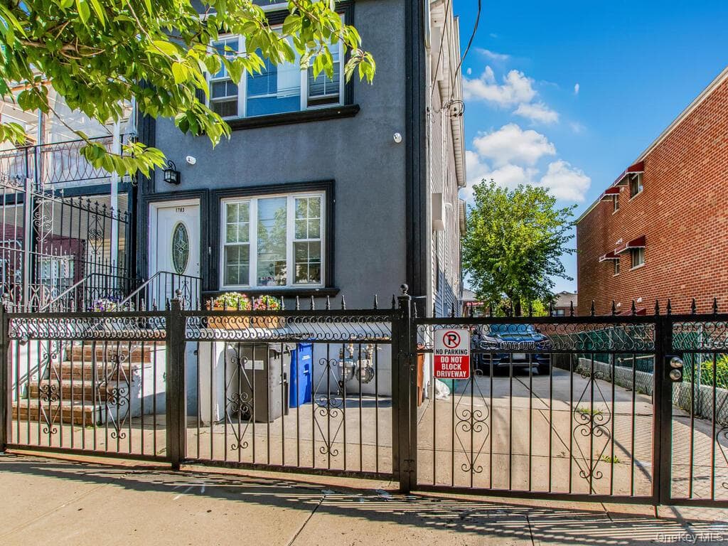 1283 E 223rd Street thumbnail 2