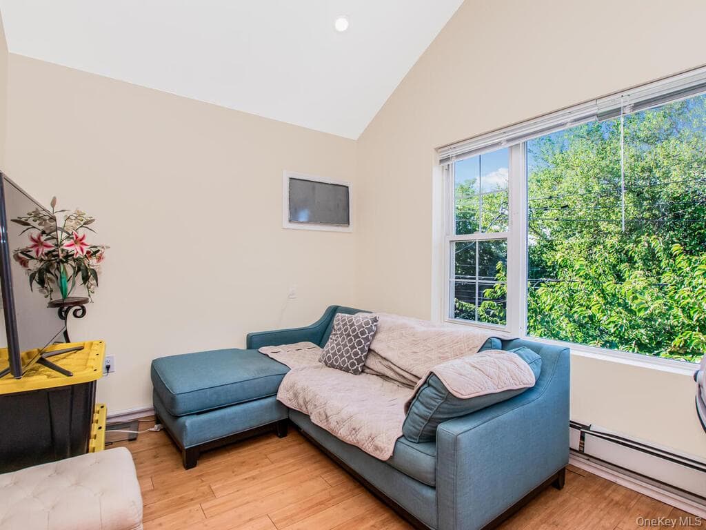 1283 E 223rd Street thumbnail 28