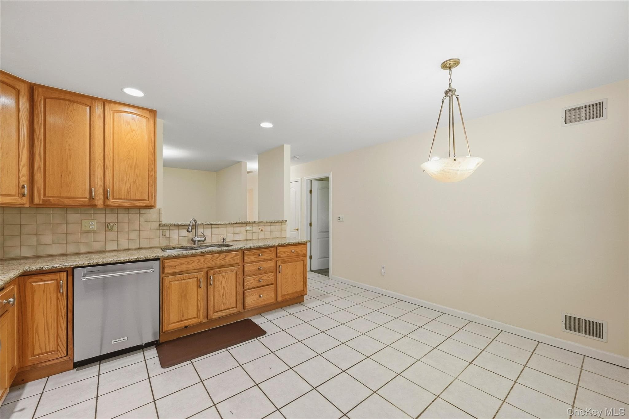 36 Windsor Circle Unit: D1 thumbnail 11
