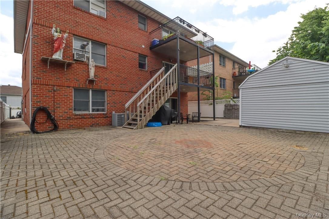1078 Midland Avenue thumbnail 15