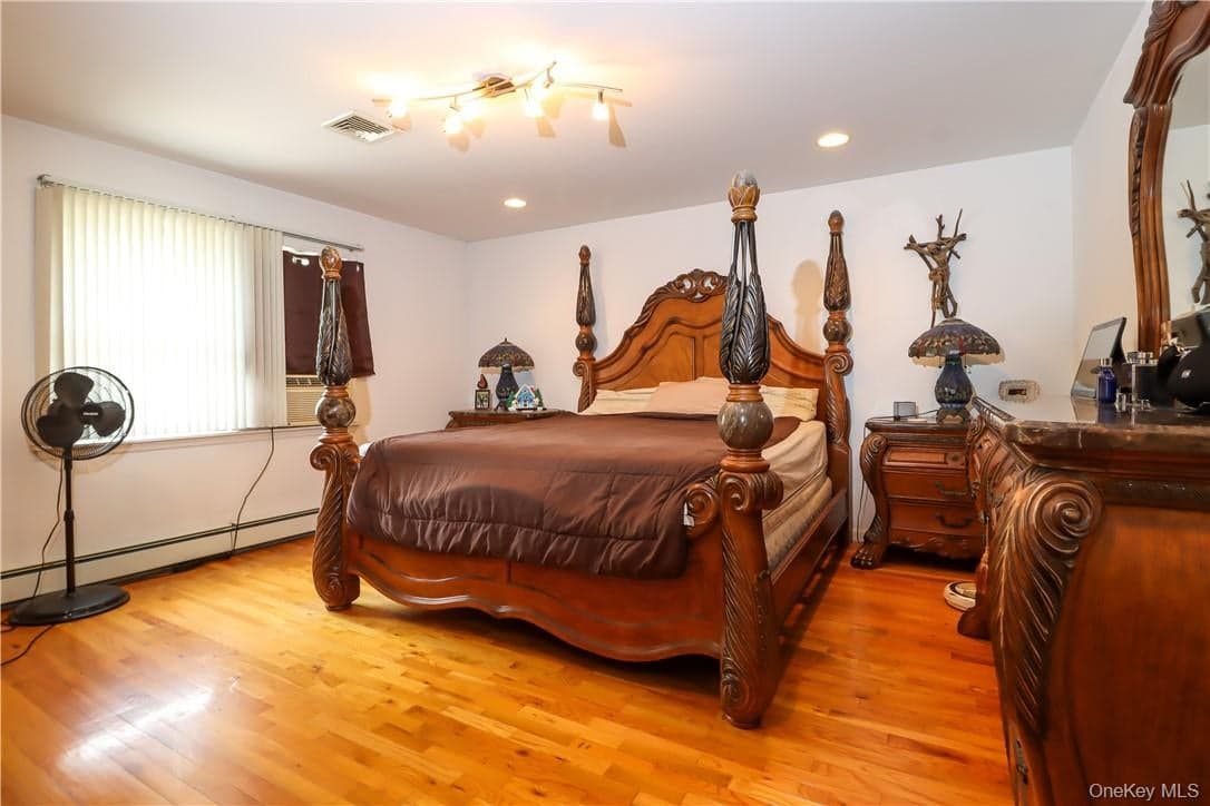 1078 Midland Avenue thumbnail 10
