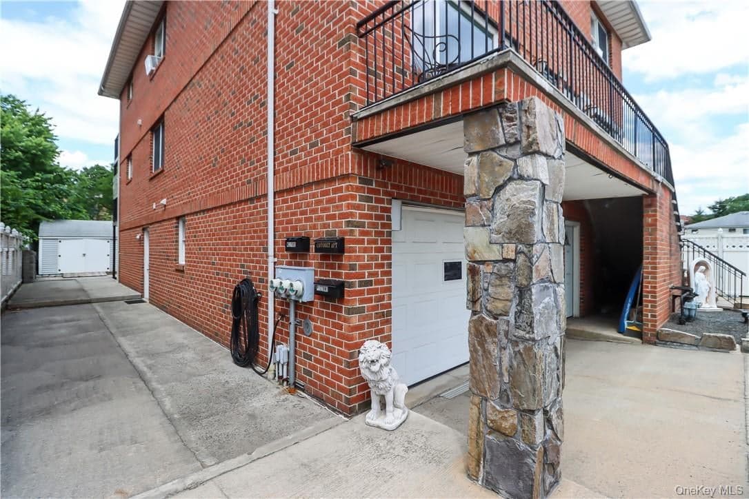 1078 Midland Avenue thumbnail 19