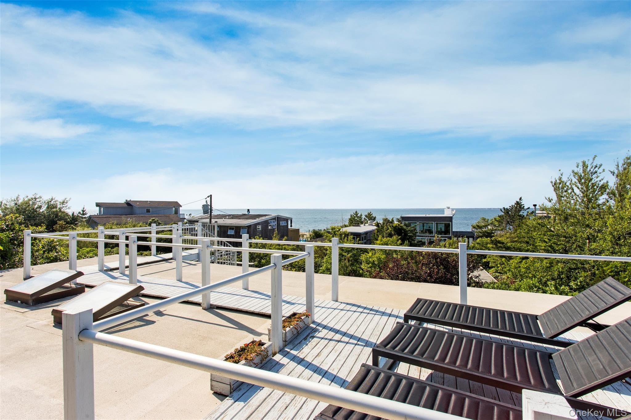 607 Shore Walk thumbnail 9