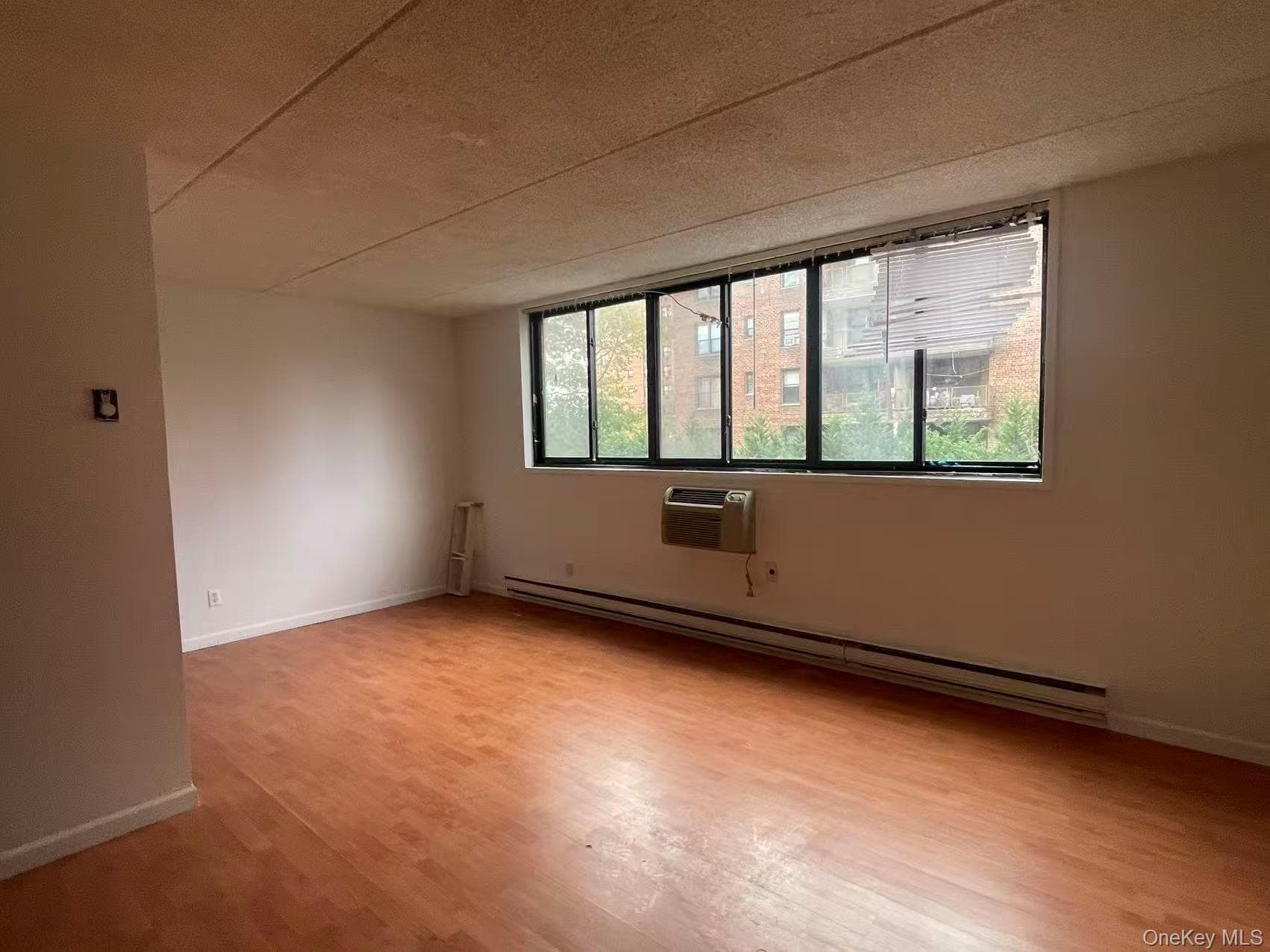 137-77 45th Avenue Unit: 3P thumbnail 2