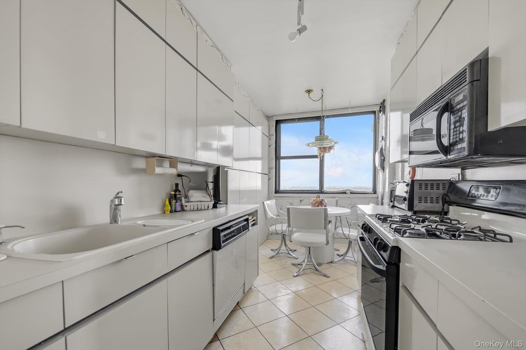 271-10 Grand Central Parkway Unit: 29V thumbnail 5