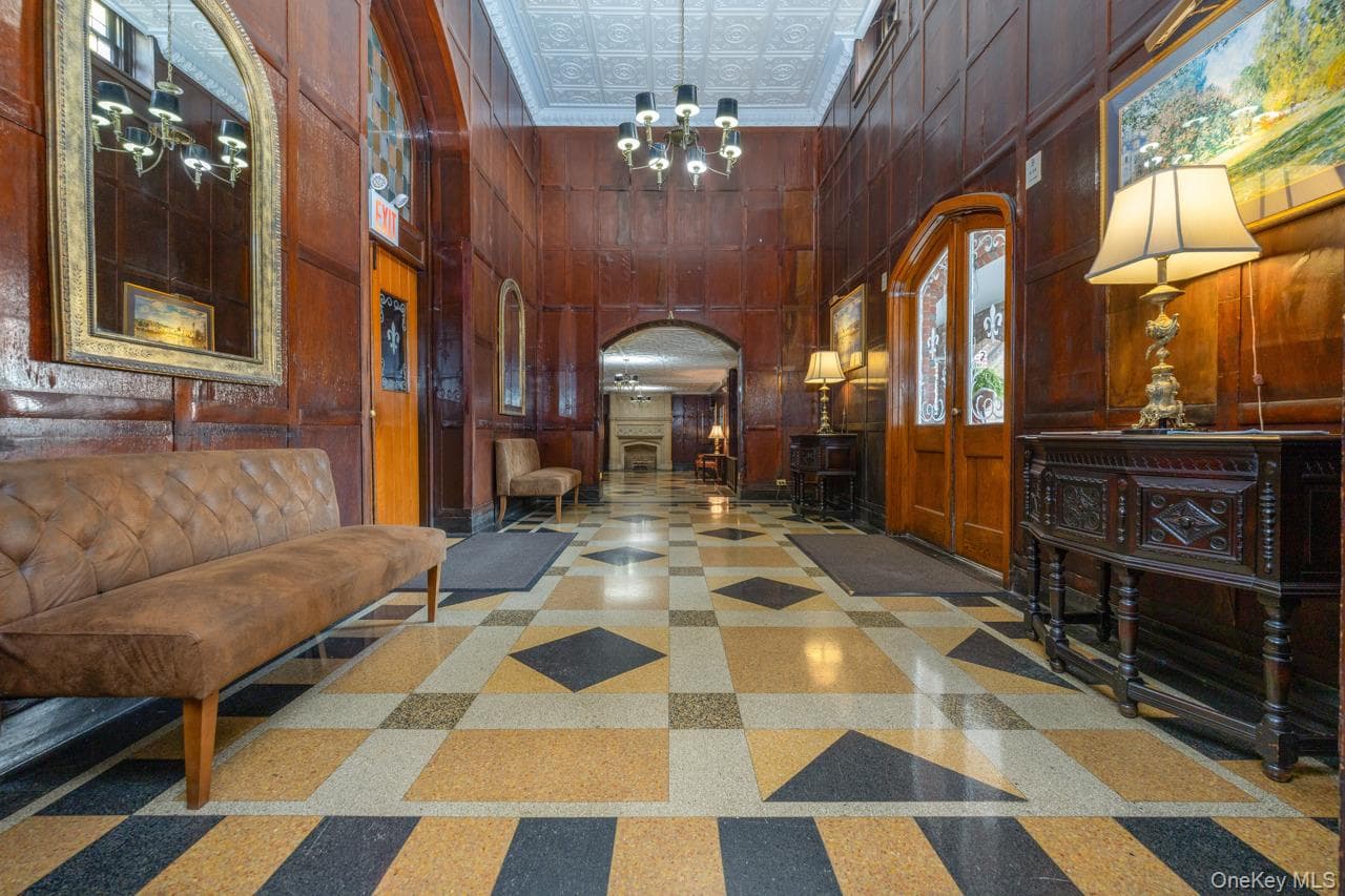 270 Bronxville Road Unit: A51 thumbnail 22
