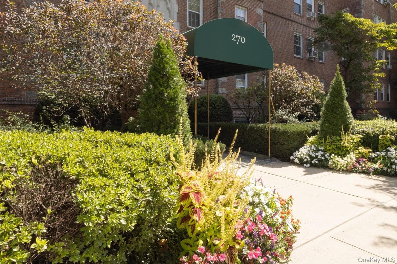270 Bronxville Road Unit: A51 thumbnail 2