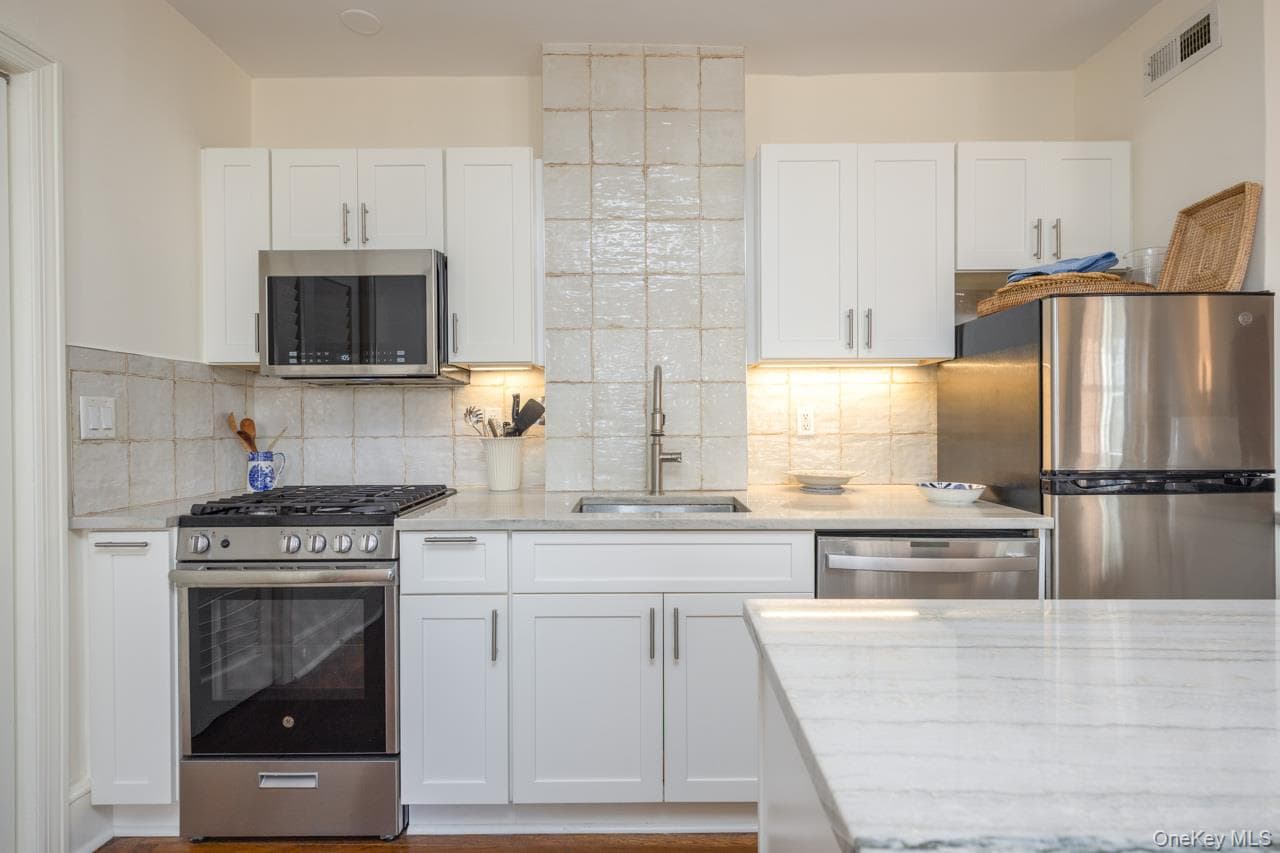 270 Bronxville Road Unit: A51 thumbnail 12