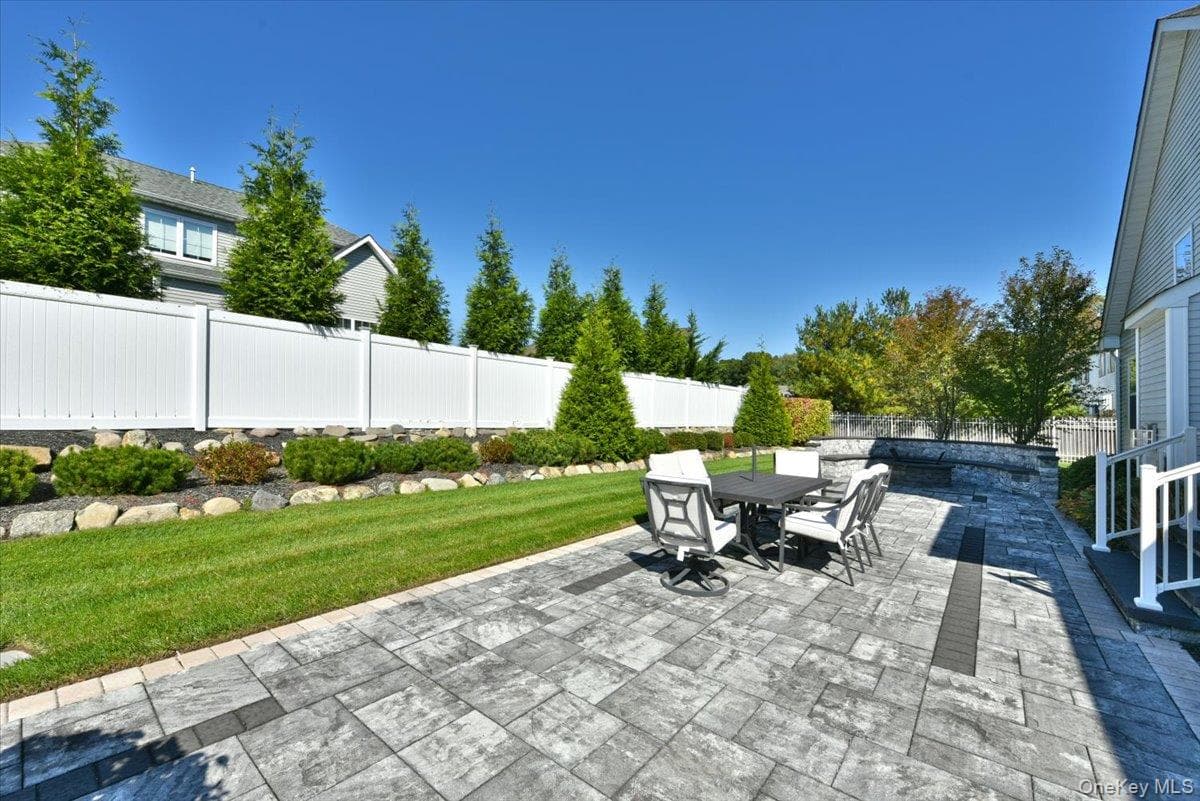 48 Wildflower Drive thumbnail 36