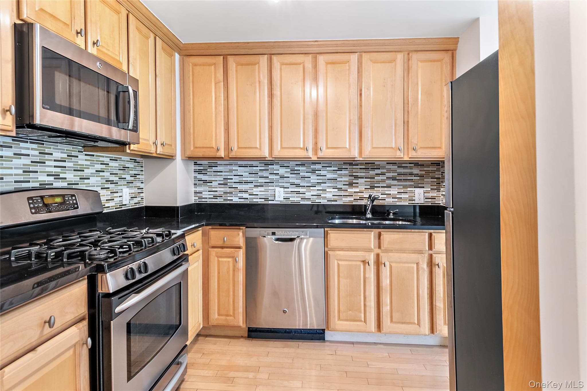 3625 Oxford Avenue Unit: 6B thumbnail 6