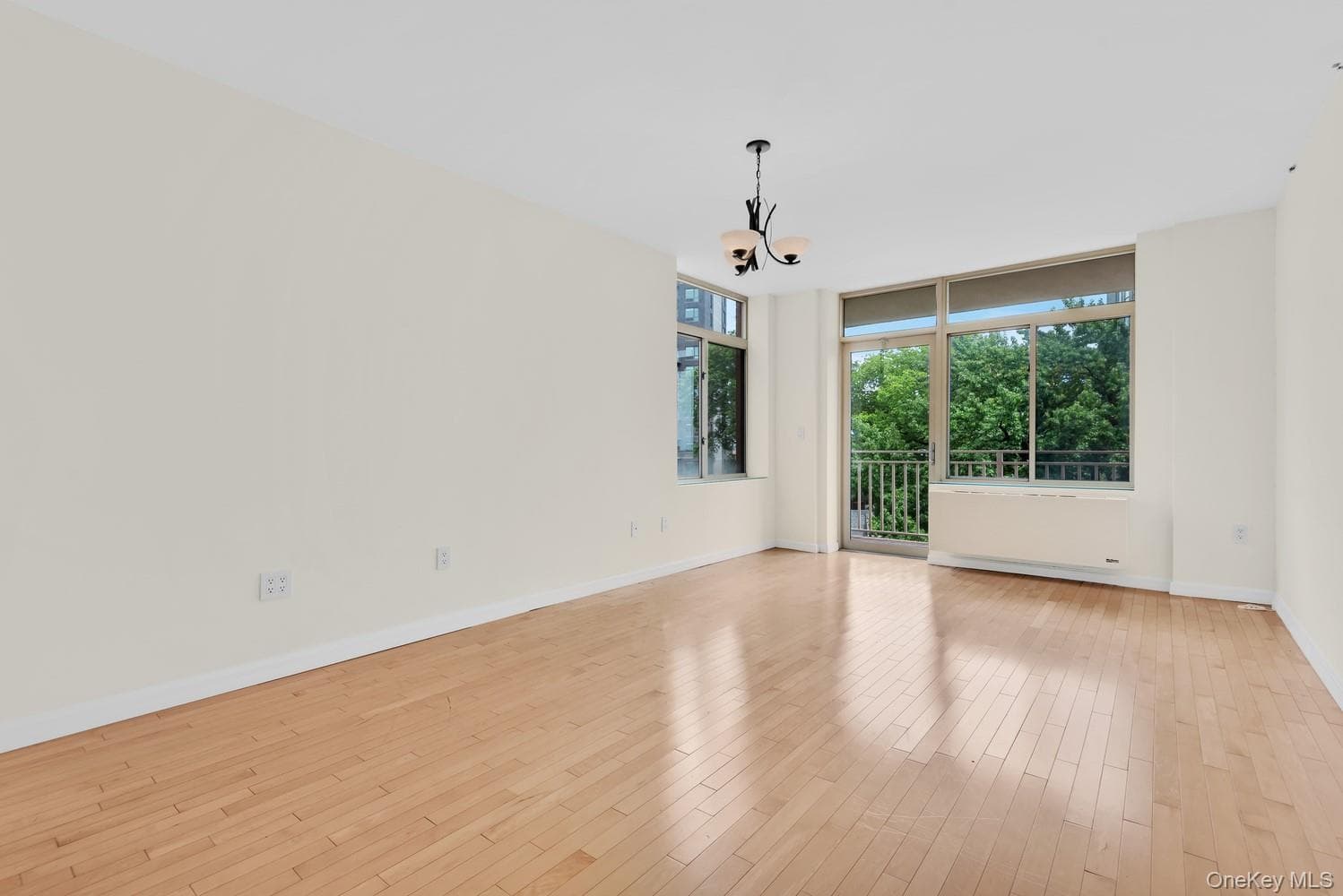 3625 Oxford Avenue Unit: 6B thumbnail 3