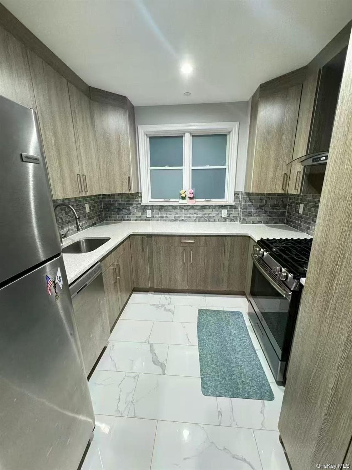 31-12 38th Avenue Unit: 3B thumbnail 7