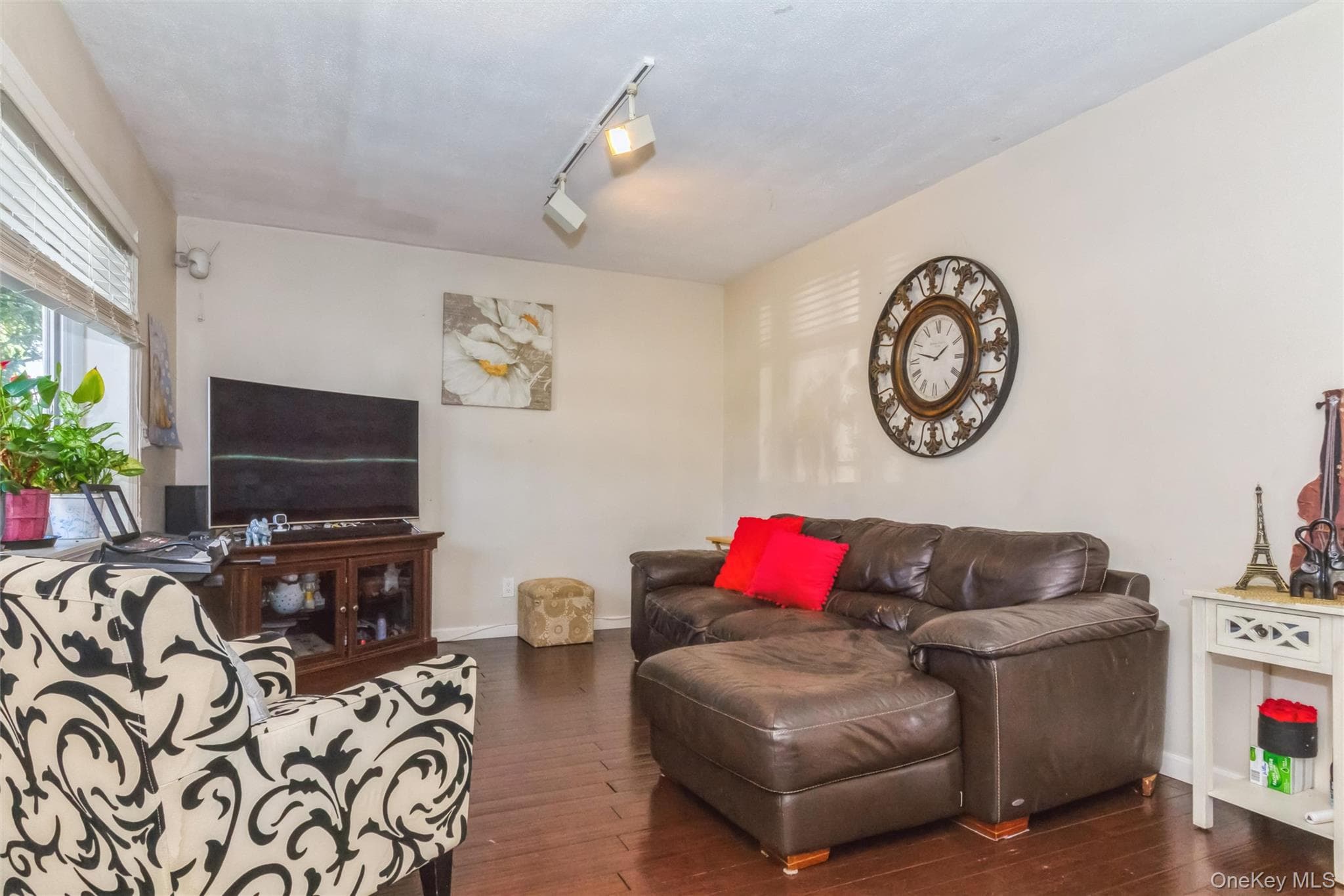 91 Grant Drive thumbnail 7