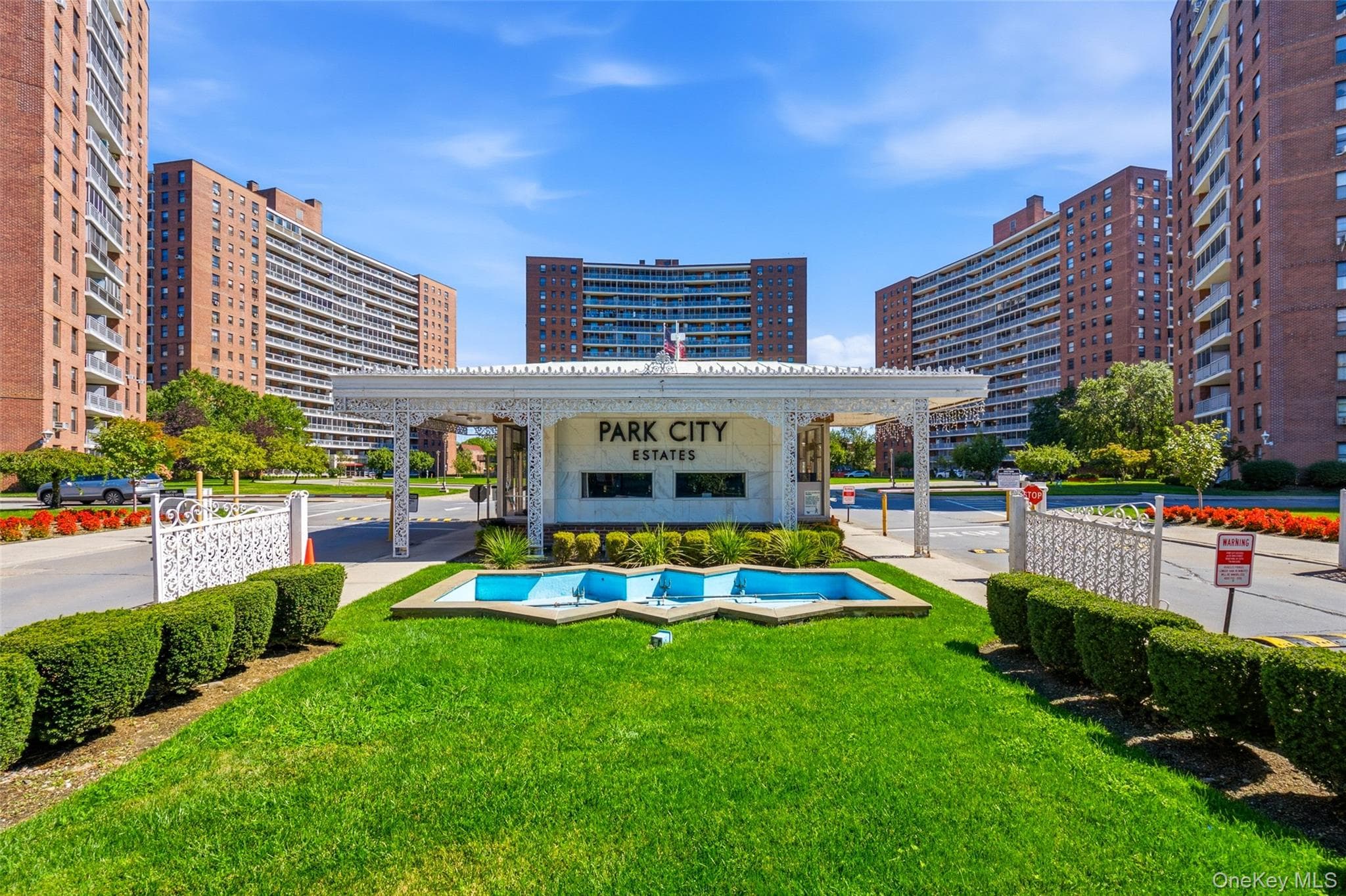 6115 98 Street Unit: STH, Rego Park