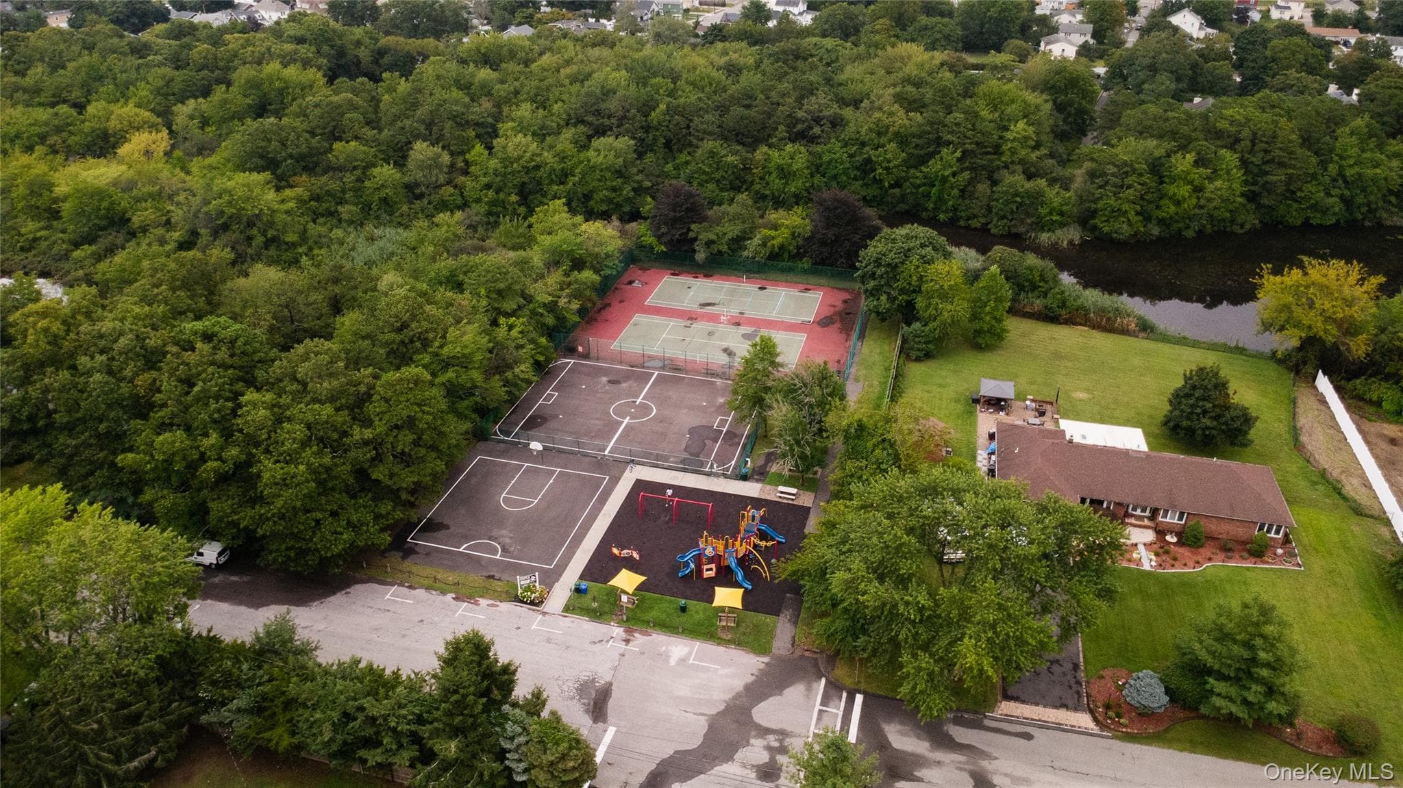 105 Highland Avenue thumbnail 34