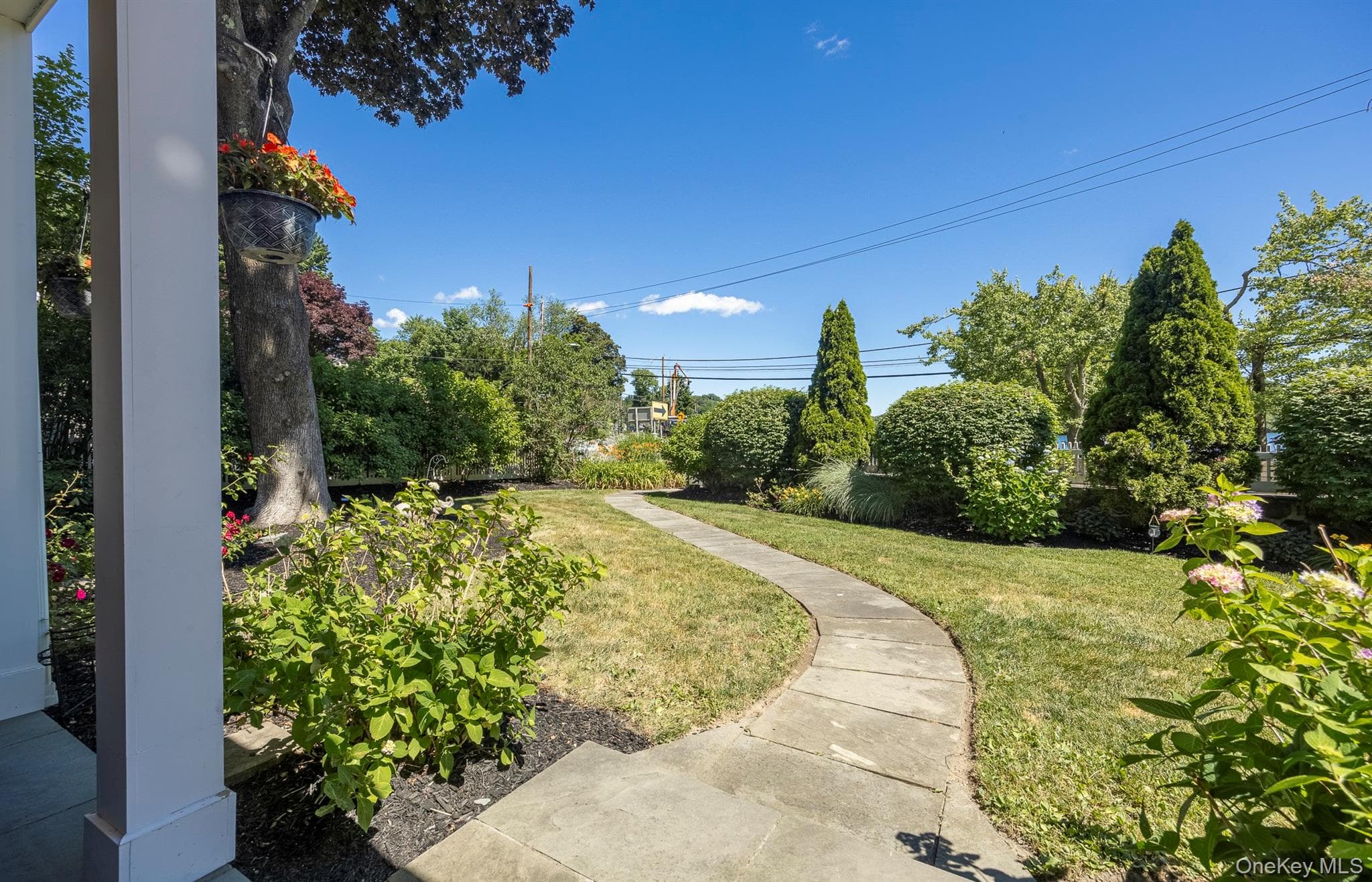 1 Colonial Drive thumbnail 37