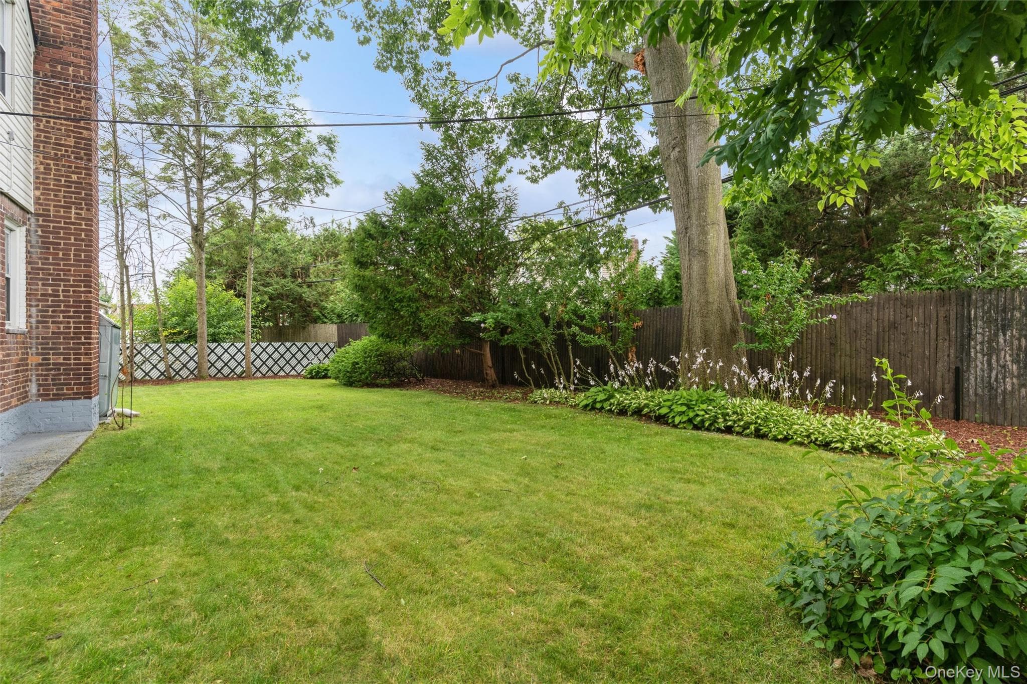 1493 New Hyde Park Drive thumbnail 20