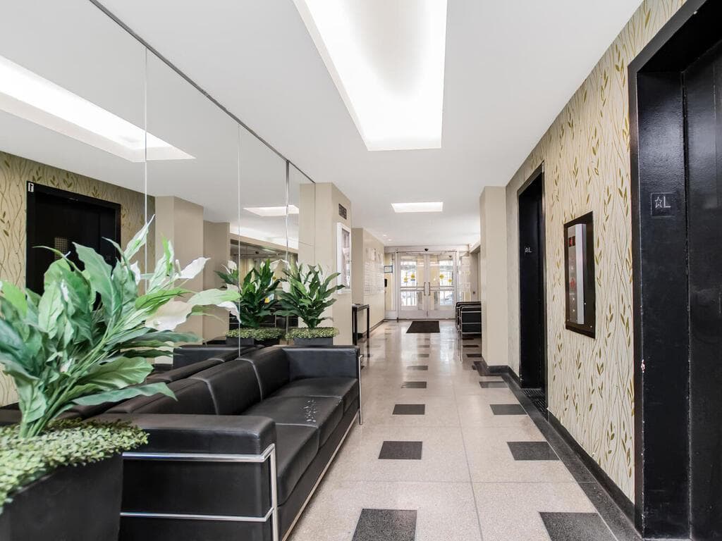 4 Fordham Hill Oval Unit: 8D thumbnail 8