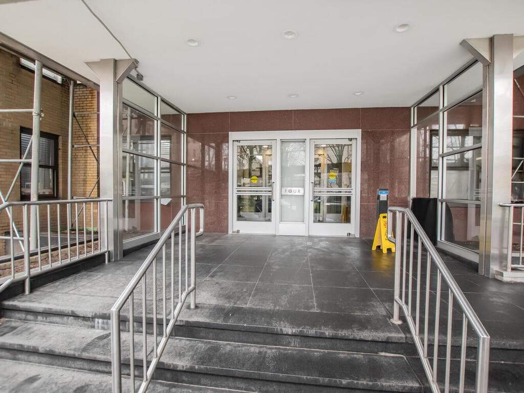 4 Fordham Hill Oval Unit: 8D thumbnail 11