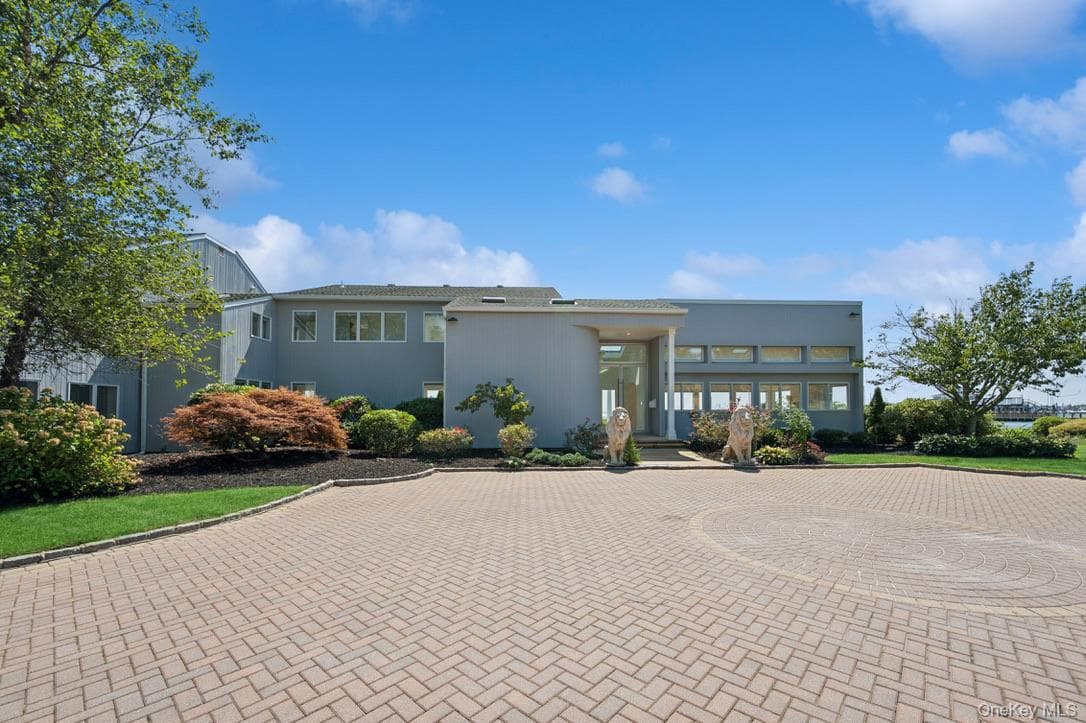 170 S Penataquit Avenue thumbnail 19