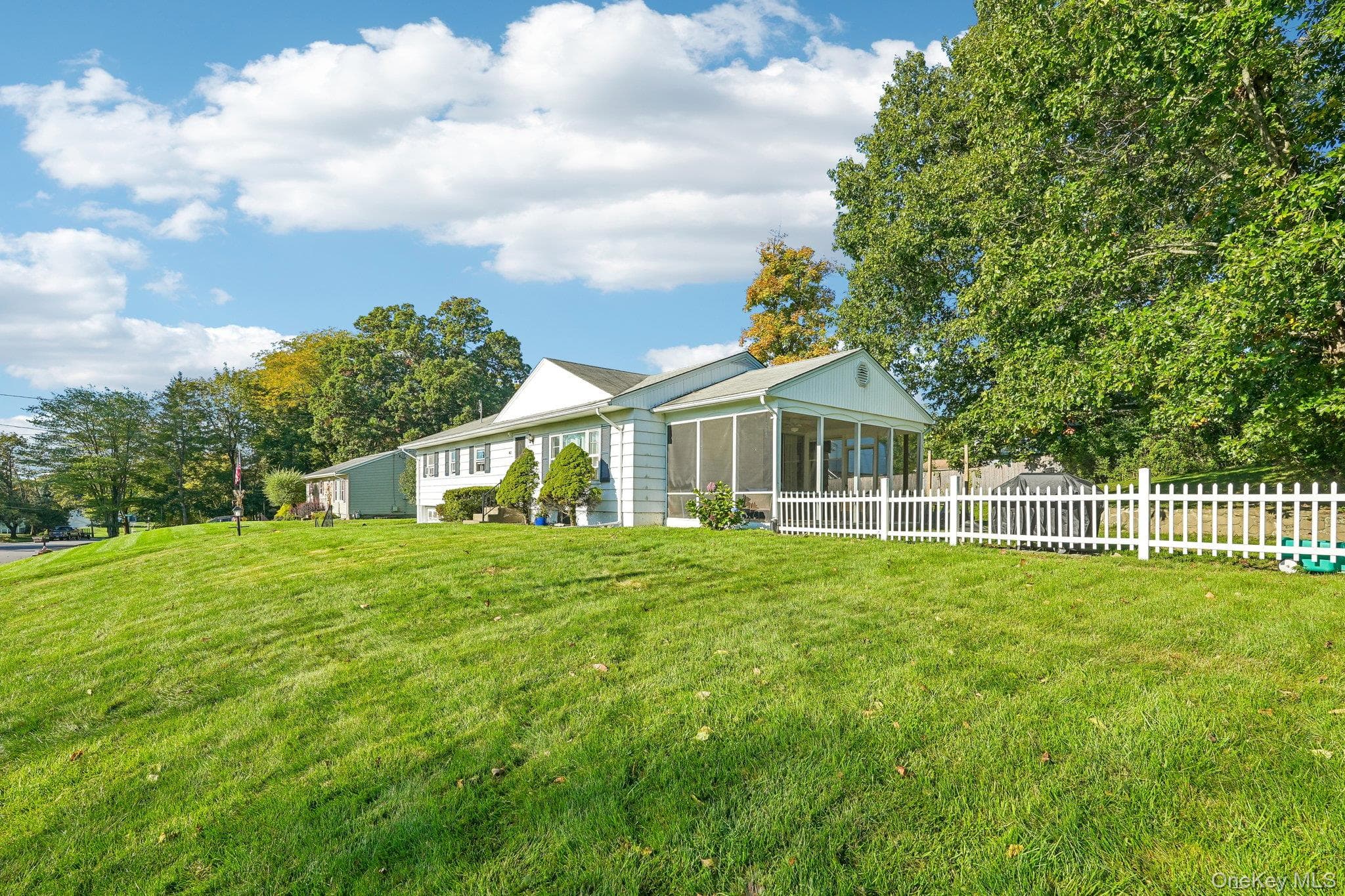 40 Birchwood Drive thumbnail 3