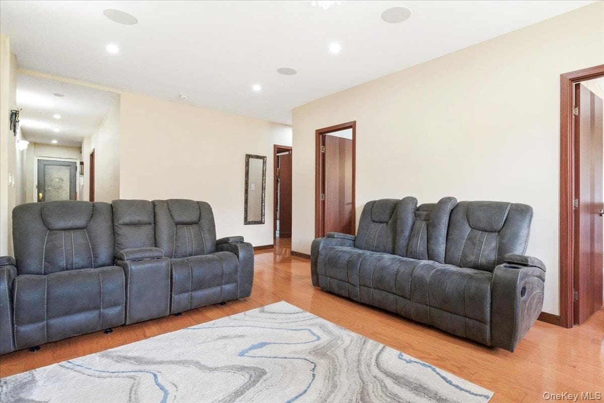 83-80 118th Street Unit: 4A thumbnail 13