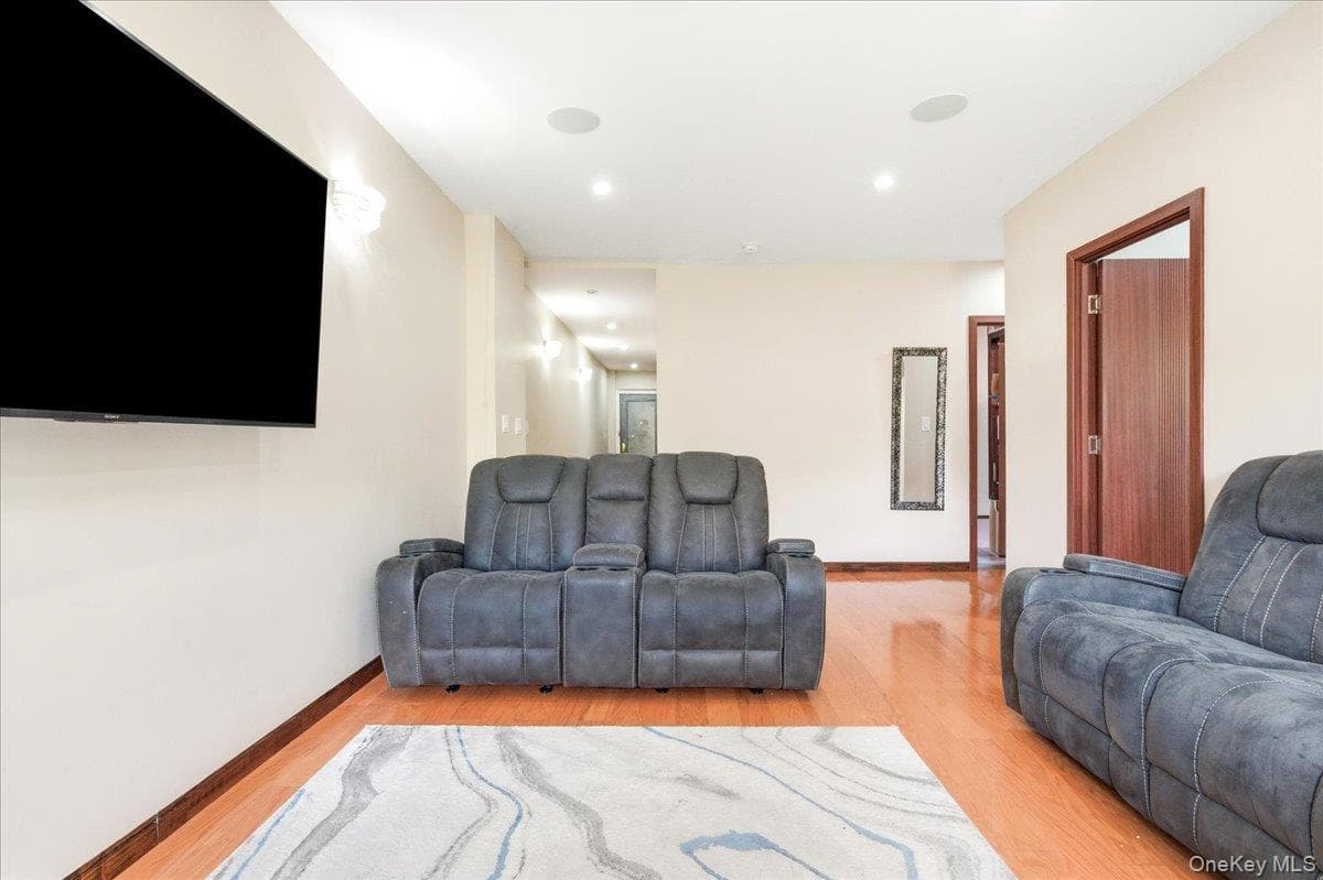 83-80 118th Street Unit: 4A thumbnail 11