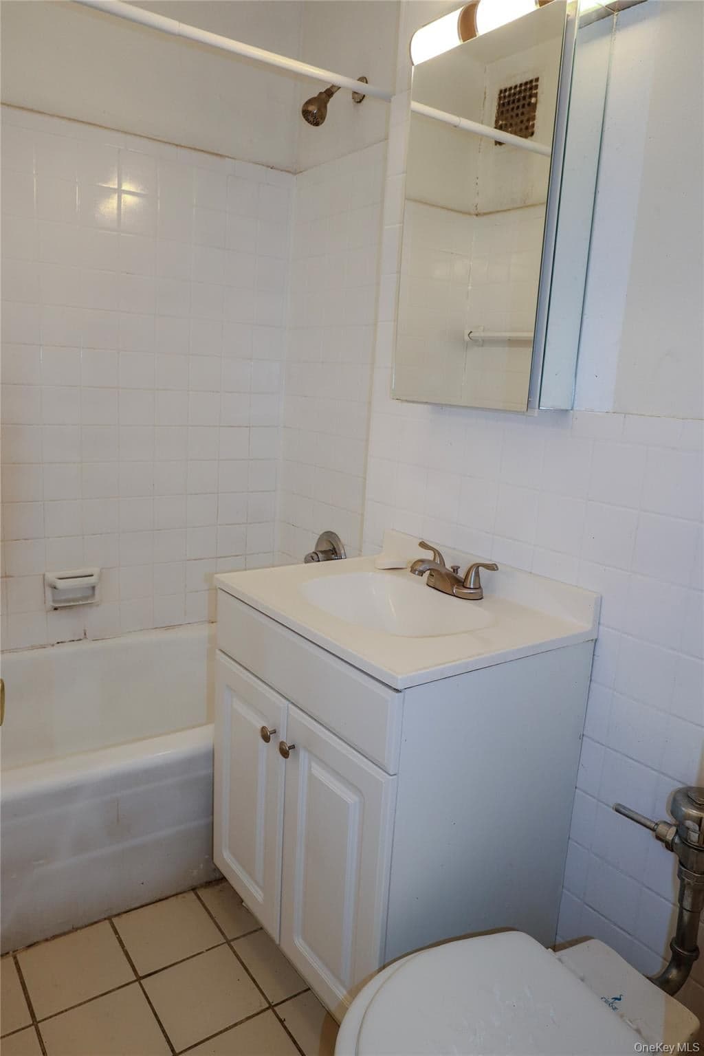 8720 175th Street Unit: 3J thumbnail 8