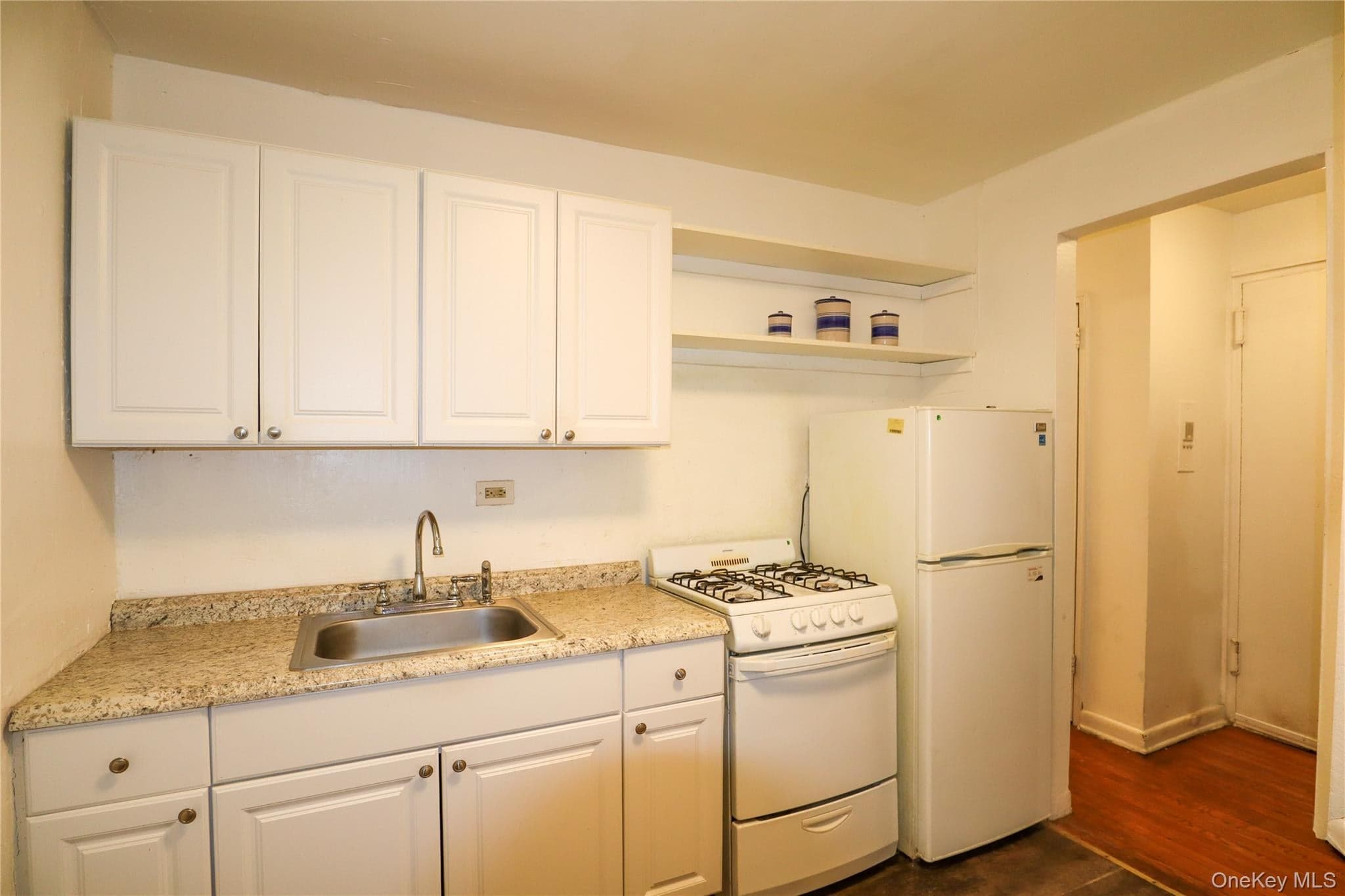 8720 175th Street Unit: 3J thumbnail 7