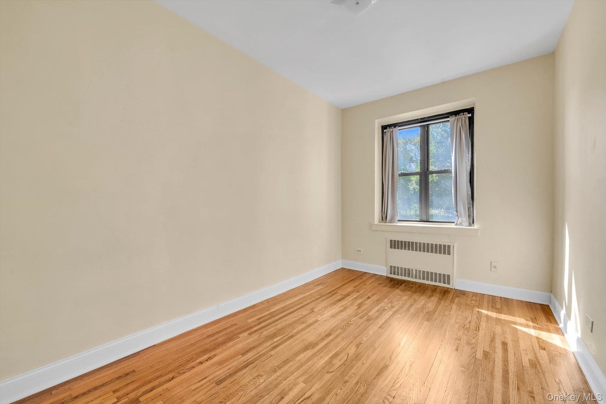 112-25 34 Avenue Unit: H thumbnail 11