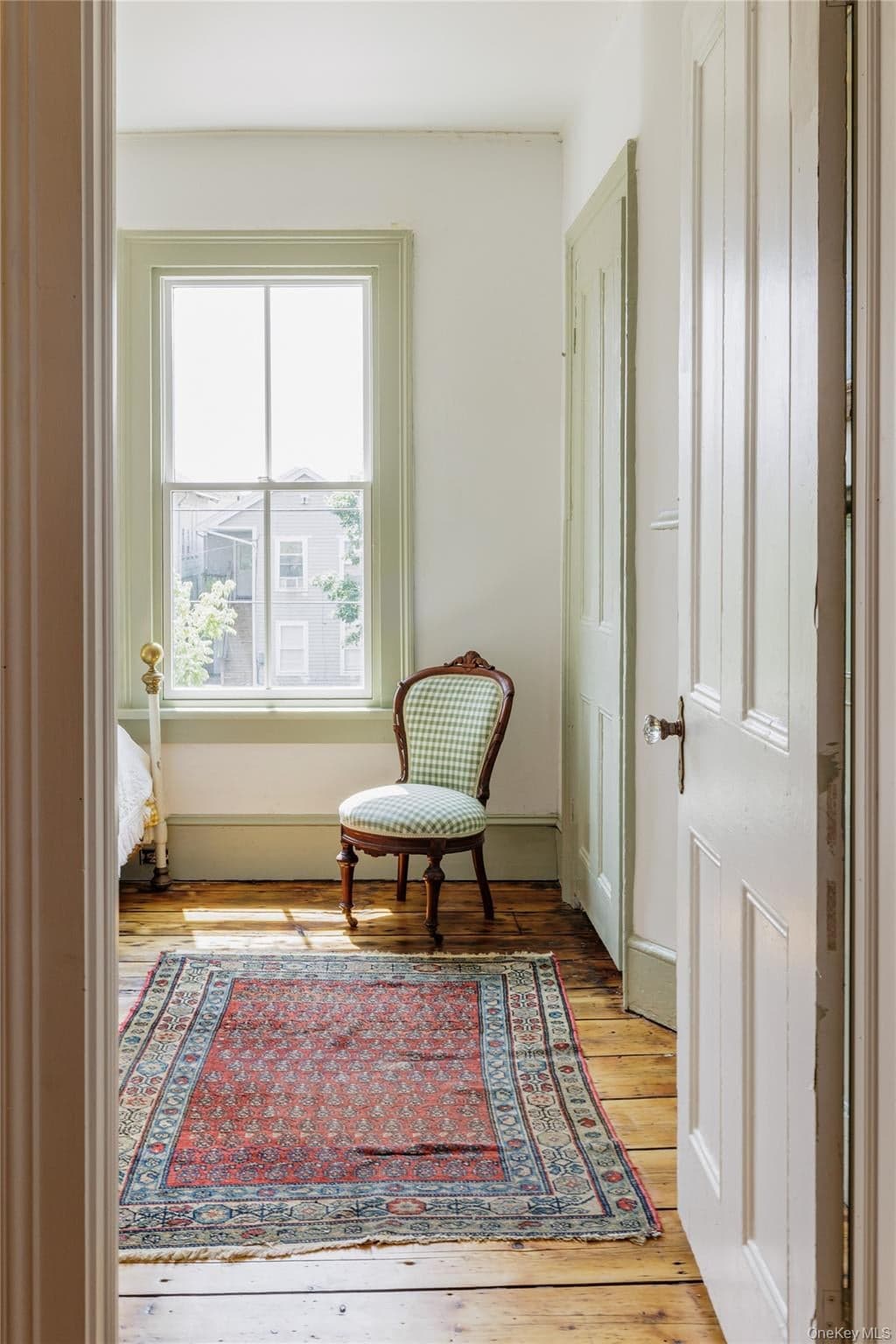 225 Robinson Street thumbnail 31