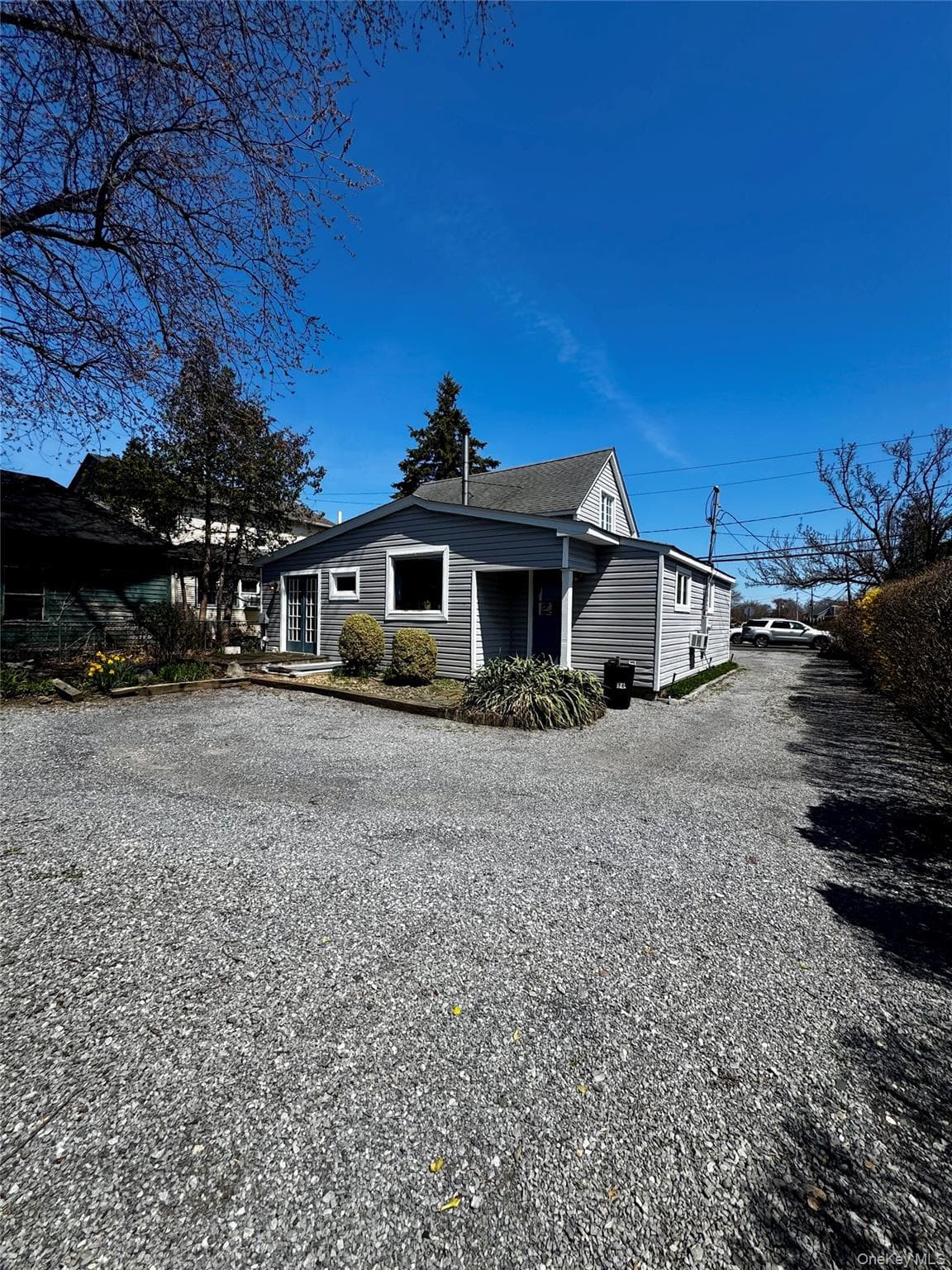 363 N Wellwood Avenue thumbnail 12
