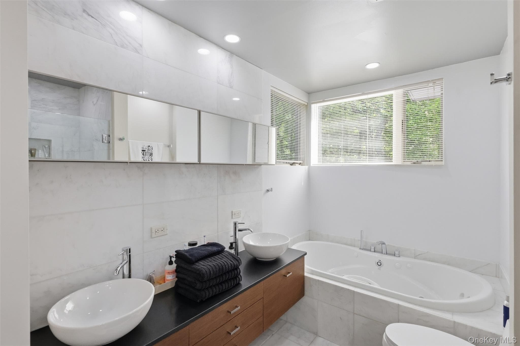 128 Broadmoor Drive thumbnail 36