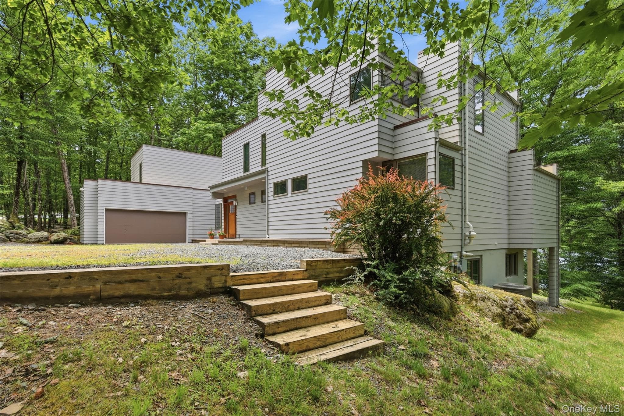 128 Broadmoor Drive thumbnail 7