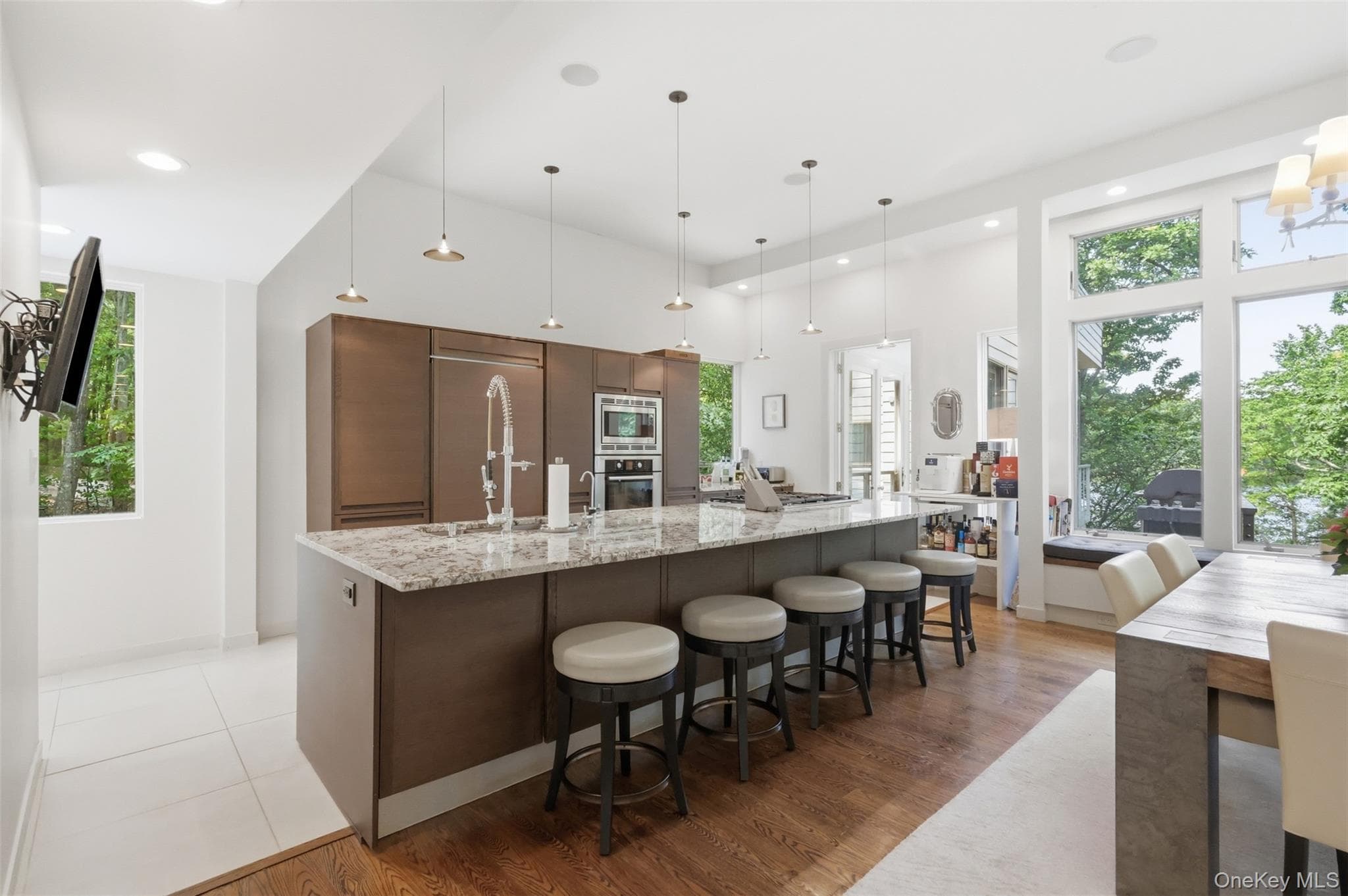 128 Broadmoor Drive thumbnail 13