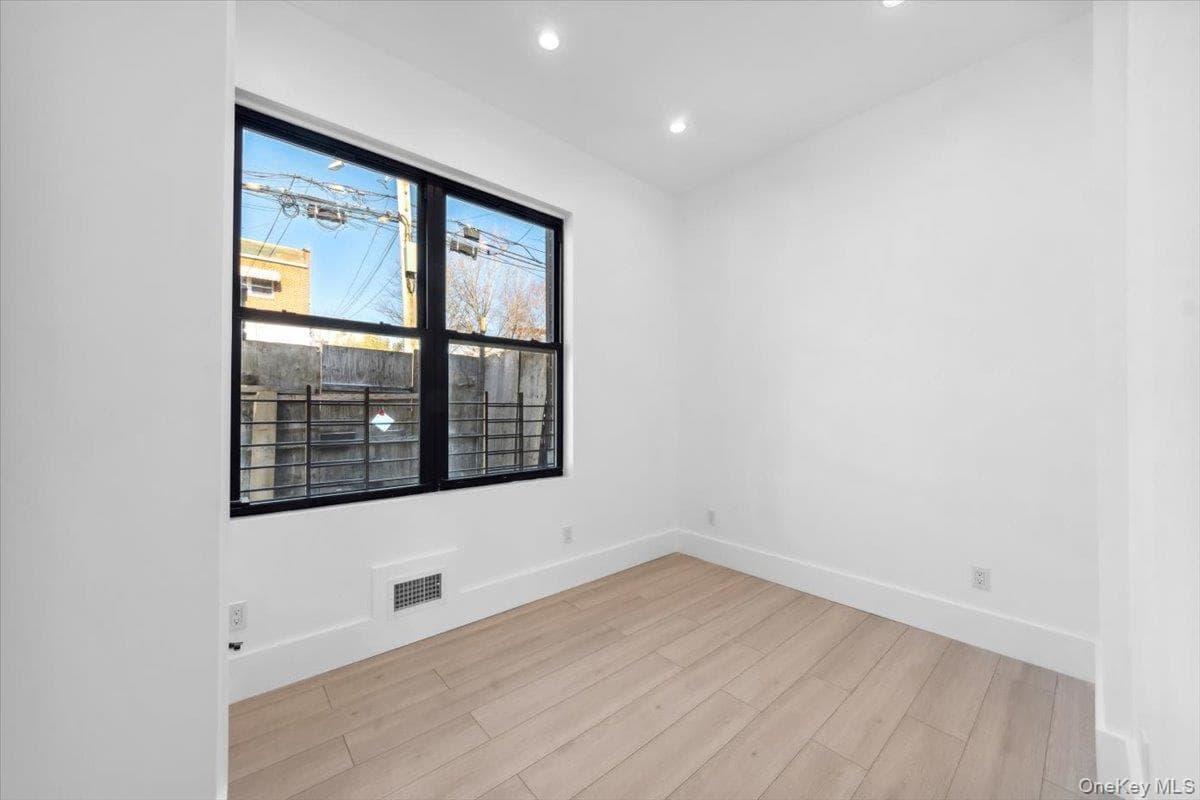 953 Tilden Street thumbnail 23