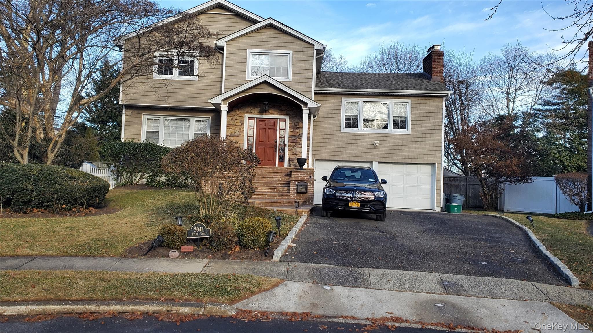 2043 Ripley Ln photo 1