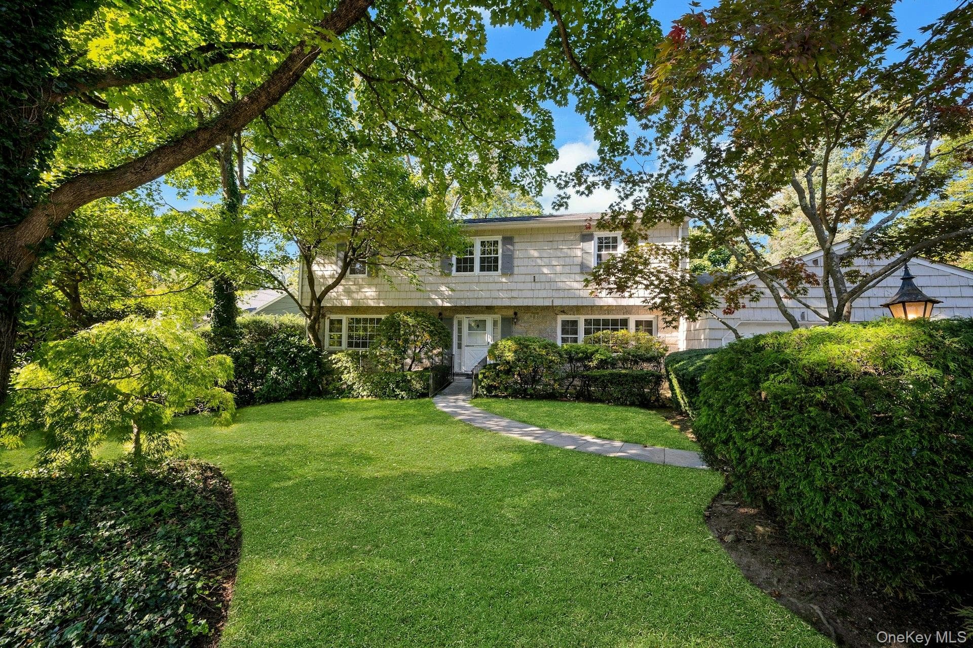 258 Evandale Road, Scarsdale