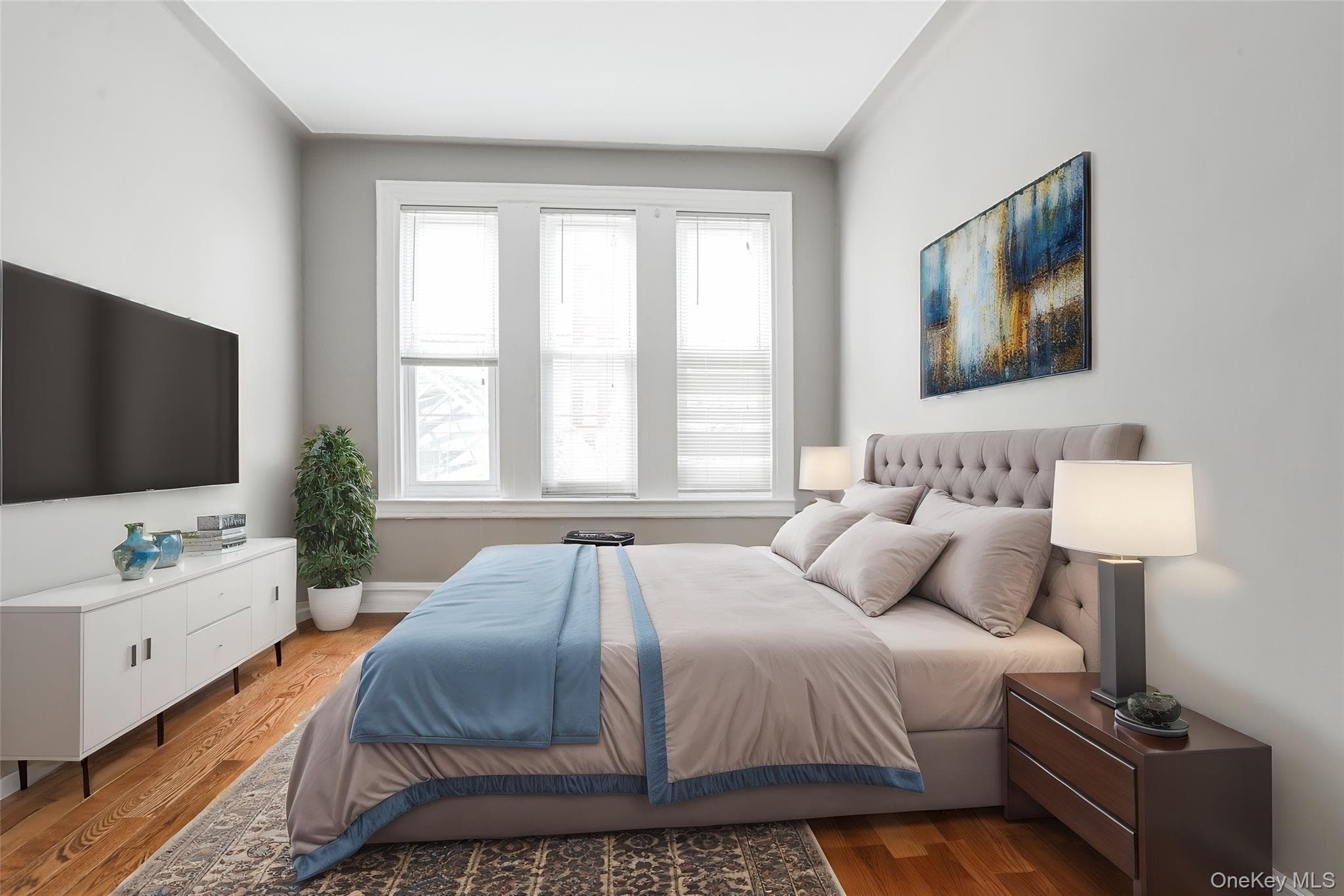 4507 Ditmars Boulevard thumbnail 3