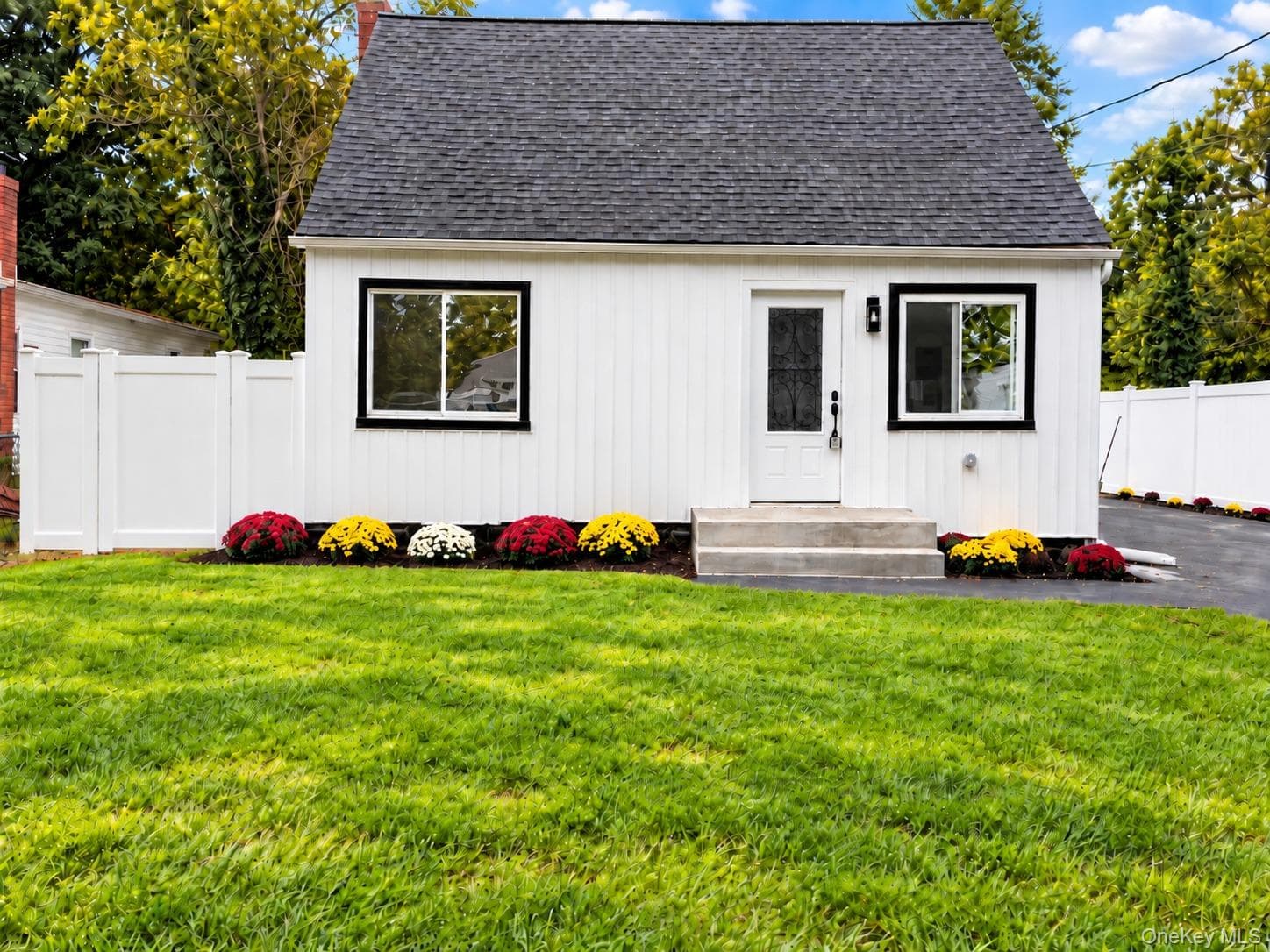 102 Pinewood Drive thumbnail 2